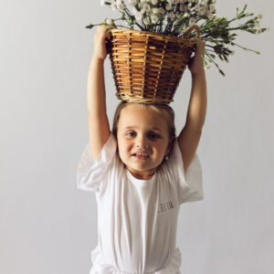 Frilly Capsule Set in White