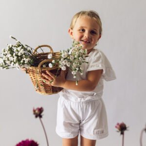 Frilly Capsule Set in White